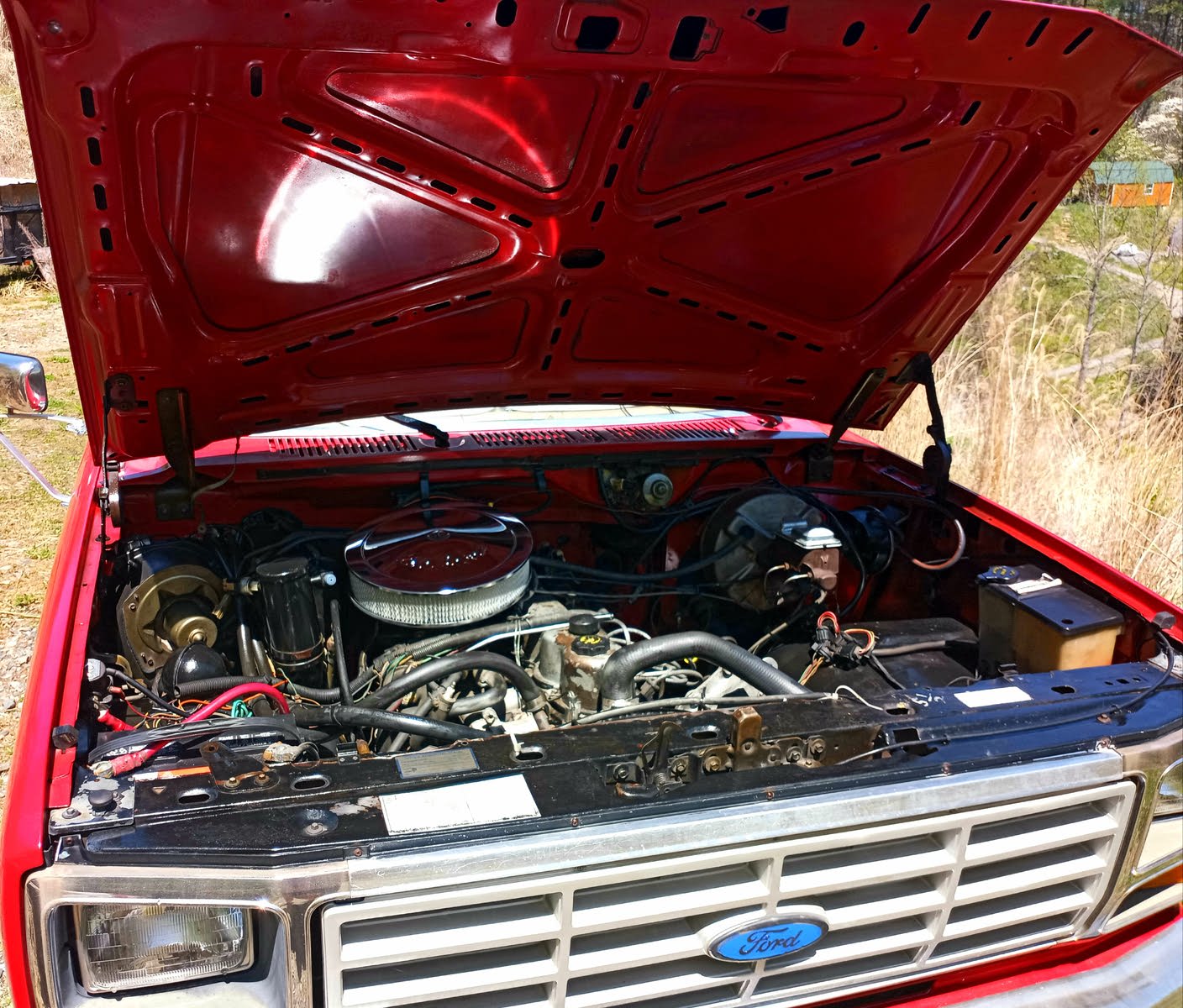 300 4.9L Weight & Dimensions:  Expert Analysis - f0j86g3